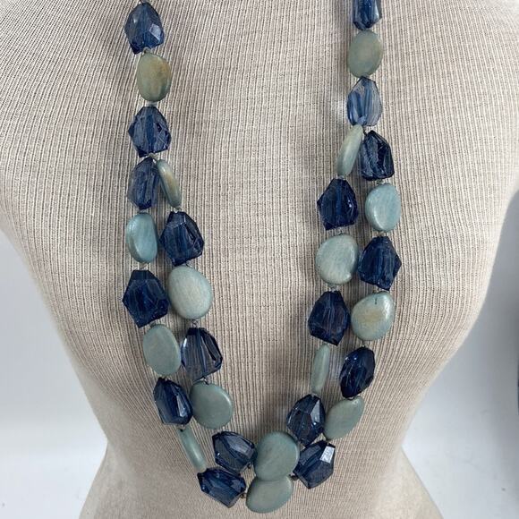 Acrylic blue stone and wooden bead layered necklace - Picture 3 of 5